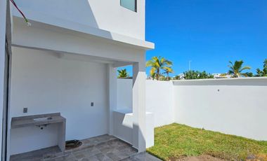 Casa con Alberca y Vista a la Laguna en el Fraccionamiento Lomas de la Rioja, Veracruz.  ▪️Venta: $3'550,000.00