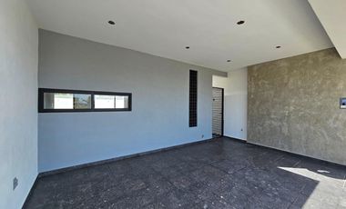 Casa con Alberca y Vista a la Laguna en el Fraccionamiento Lomas de la Rioja, Veracruz.  ▪️Venta: $3'550,000.00