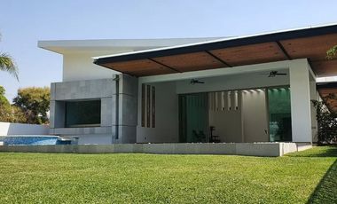 CASA EN VENTA EN FRACCIONAMIENTO LOMAS DE COCOYOC MORELOS