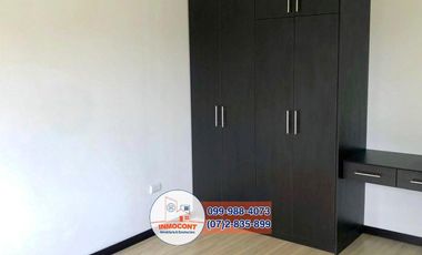 Moderna Casa a Estrenar en Venta / Ricaurte / Cuenca (C903)