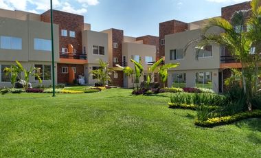 Casa en Venta en condominio con alberca en Emiliano Zapata Morelos