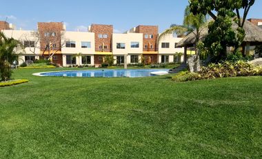 Casa en Venta en condominio con alberca en Emiliano Zapata Morelos