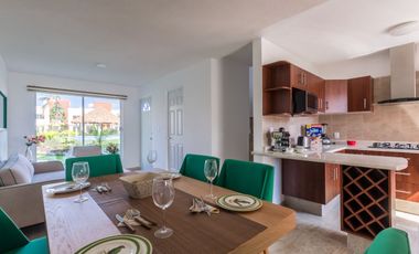 Casa en Venta en condominio con alberca en Emiliano Zapata Morelos