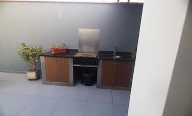 Se vende Dpto Dúplex, 253 m2, Chacarilla, 3 dorms, 4 baños, Terraza, 1 Estac.