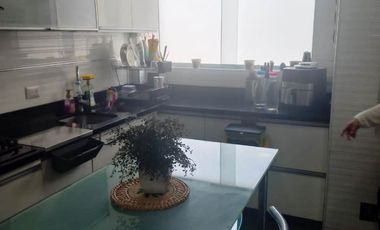 Se vende Dpto Dúplex, 253 m2, Chacarilla, 3 dorms, 4 baños, Terraza, 1 Estac.