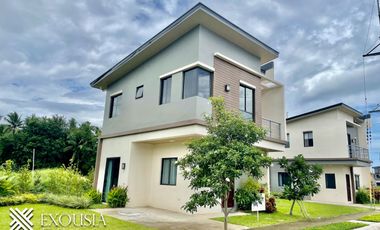 3BR-2TB Single Attached House and Lot For Sale in Sentrina Alaminos Along the Highway
