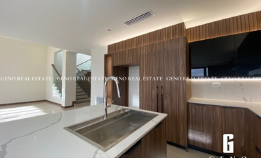 CASA MODERNA EN VENTA EN LA CANTERA