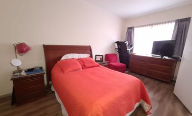 SE VENDE CASA CON USO DE SUELO COMERCIAL COLONIA AGRICULTURA TACUBA MIGUEL HIDALGO.