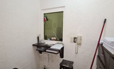 SE VENDE CASA CON USO DE SUELO COMERCIAL COLONIA AGRICULTURA TACUBA MIGUEL HIDALGO.
