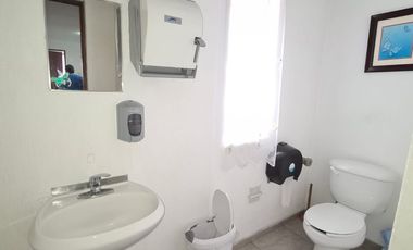 SE VENDE CASA CON USO DE SUELO COMERCIAL COLONIA AGRICULTURA TACUBA MIGUEL HIDALGO.