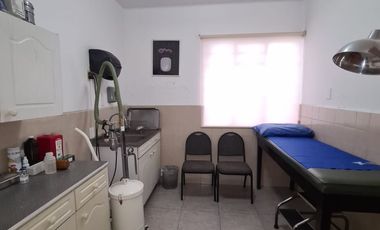 SE VENDE CASA CON USO DE SUELO COMERCIAL COLONIA AGRICULTURA TACUBA MIGUEL HIDALGO.