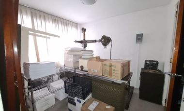SE VENDE CASA CON USO DE SUELO COMERCIAL COLONIA AGRICULTURA TACUBA MIGUEL HIDALGO.