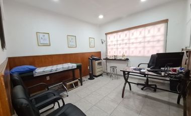 SE VENDE CASA CON USO DE SUELO COMERCIAL COLONIA AGRICULTURA TACUBA MIGUEL HIDALGO.