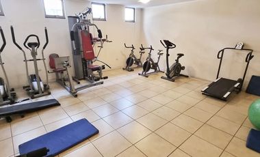 ARRIENDO DEPTO DUPLEX 2D/2B ESTACIONAMIENTO Y BODEGA CERCA DE METRO