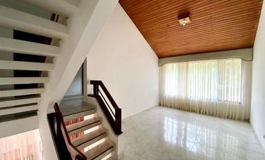 Casa en arriendo en Villa Country.