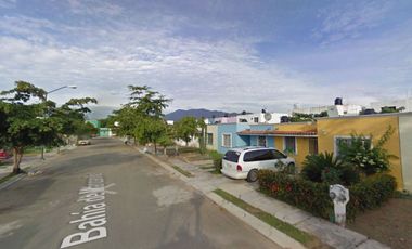 Inversión Segura y Rentable en Bienes Raíces, Casa en Remate Col. Fracc. Sol del Pacífico, Manzanillo Colima.