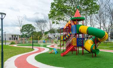 Terrenos en Venta en Urbanización Arboleia, Machala, Ecuador