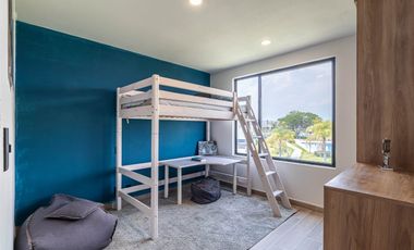 CASA EN VENTA EN XOCHITEPEC, MORELOS; MEX. 3 RECÁMARAS, ALBERCA, CANCHAS DE PÁDEL, TENIS, FÚTBOL.