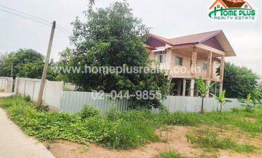 ที่ดินพร้อมบ้านเดี่ยว 2 ชั้น ซอยบ้านดอนหัน ตำบลโพธิ์ชัย อำเภอเมือง หนองบัวลำภู เนื้อที่ 300 ตารางวา