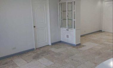 FOR SALE 3BR CONDOMINIUM: MOVE-IN READY! CLASSY WHITE!