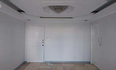 FOR SALE 3BR CONDOMINIUM: MOVE-IN READY! CLASSY WHITE!
