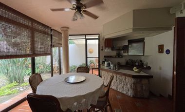 Hermosa Casa enVenta en Mar de Ross, Lomas del Country