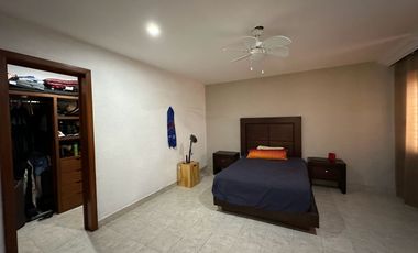 Hermosa Casa enVenta en Mar de Ross, Lomas del Country