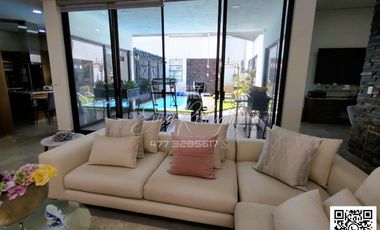 CASA EN VENTA EN VENTA, CAÑADA DEL REFUGIO NORTE, León, Gto; 5 REC. ALBERCA.