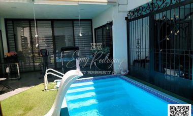 CASA EN VENTA EN VENTA, CAÑADA DEL REFUGIO NORTE, León, Gto; 5 REC. ALBERCA.