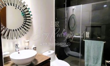 CASA EN VENTA EN VENTA, CAÑADA DEL REFUGIO NORTE, León, Gto; 5 REC. ALBERCA.