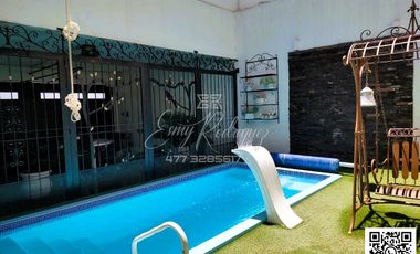 CASA EN VENTA EN VENTA, CAÑADA DEL REFUGIO NORTE, León, Gto; 5 REC. ALBERCA.