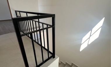 MAGNIGICA CASA SALIDA SMA