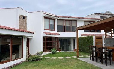 Linda casa,  iluminada y con buena distribución en condominio de 5 casas  🏠💙