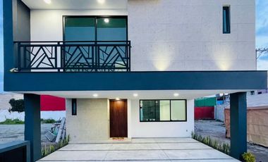 Hermosa casa moderna en venta en Metepec.