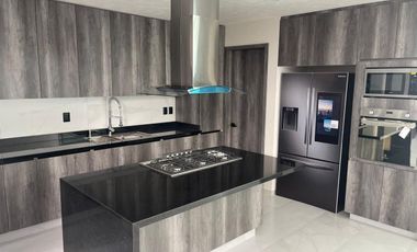 Hermosa casa moderna en venta en Metepec.