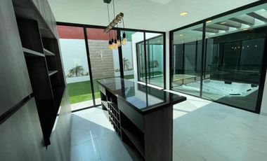 Hermosa casa moderna en venta en Metepec.