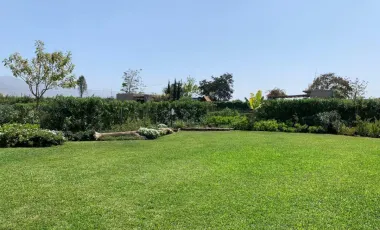 ESPECTACULAR CASA DE CAMPO EN CONDOMINIO CERRADO EN QUILMANA CON DOS BOXES DE CABALLOS