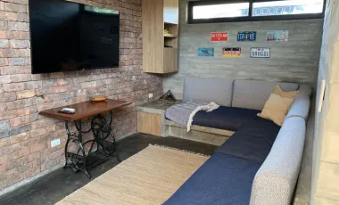 ESPECTACULAR CASA DE CAMPO EN CONDOMINIO CERRADO EN QUILMANA CON DOS BOXES DE CABALLOS