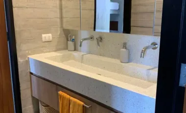 ESPECTACULAR CASA DE CAMPO EN CONDOMINIO CERRADO EN QUILMANA CON DOS BOXES DE CABALLOS