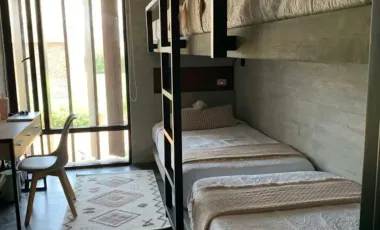 ESPECTACULAR CASA DE CAMPO EN CONDOMINIO CERRADO EN QUILMANA CON DOS BOXES DE CABALLOS