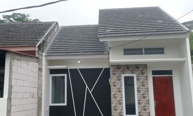 Rumah Bumi.S Cileungsi, Baru 2/1 LANTAI Harga Murah Mewah Syariah Minimalis New di Bogor Jual Dijual