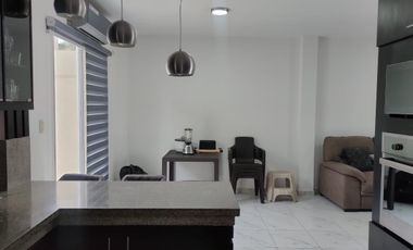 Casa amoblada de alquiler en la Urbanización La Joya, 3 dormitorios.