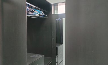 Casa amoblada de alquiler en la Urbanización La Joya, 3 dormitorios.