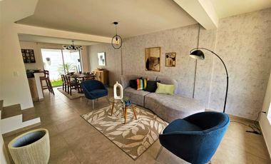 Casa en Pomasqui sin entrada.  3 habitaciones.  183 M2, conjunto con piscina, gym y áreas infantiles, crédito Miti Miti Vip