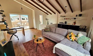 Casa en Pomasqui sin entrada.  3 habitaciones.  183 M2, conjunto con piscina, gym y áreas infantiles, crédito Miti Miti Vip