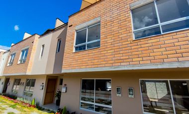 Casa en Pomasqui sin entrada.  3 habitaciones.  183 M2, conjunto con piscina, gym y áreas infantiles, crédito Miti Miti Vip