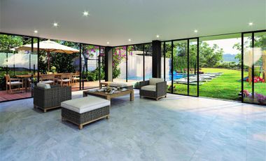 Casa en Pomasqui sin entrada.  3 habitaciones.  183 M2, conjunto con piscina, gym y áreas infantiles, crédito Miti Miti Vip