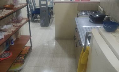 EXCELENTE OPORTUNIDAD SE VENDE CASA EN APULO CUNDINAMARCA CON 2 APARTAMENTOS Y LOCAL COMERCIAL SOBRE LA VIA A GIRARDOT