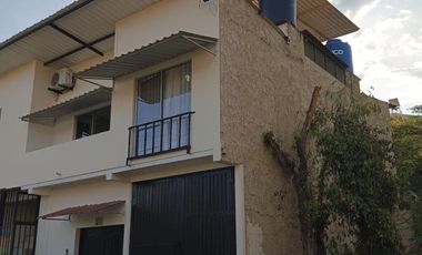 EXCELENTE OPORTUNIDAD SE VENDE CASA EN APULO CUNDINAMARCA CON 2 APARTAMENTOS Y LOCAL COMERCIAL SOBRE LA VIA A GIRARDOT