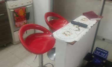 EXCELENTE OPORTUNIDAD SE VENDE CASA EN APULO CUNDINAMARCA CON 2 APARTAMENTOS Y LOCAL COMERCIAL SOBRE LA VIA A GIRARDOT